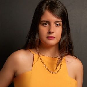 Meet your Posher, Thaís